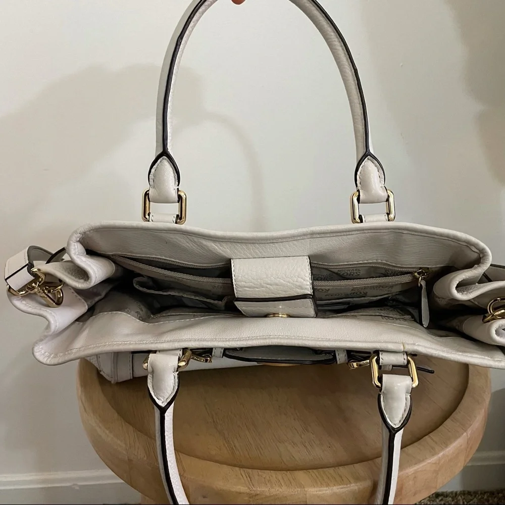 $298 EUC Michael Kors Cream Multi-way Pebbled Leather Purse - Picture 6 of 8